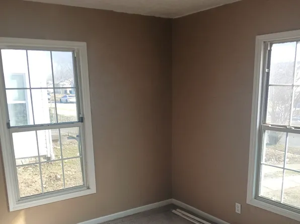 3215 Spurlock St, Dallas, TX 75223