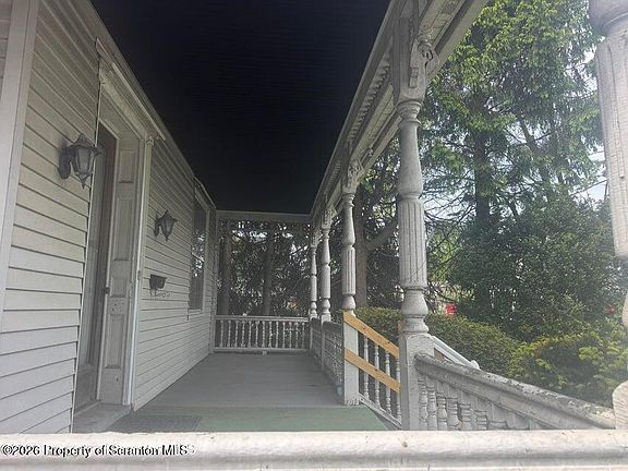 5th image of 1804 N Main Ave