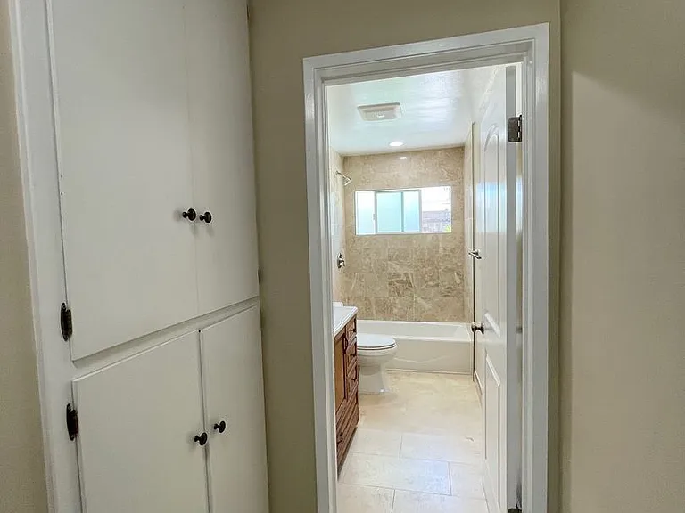 23370 Schoolcraft St — Photo 22