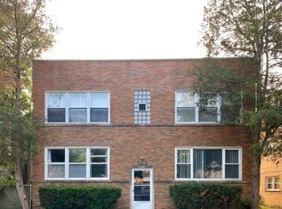 8920 Lamon Ave APT 1A, Skokie, IL 60077