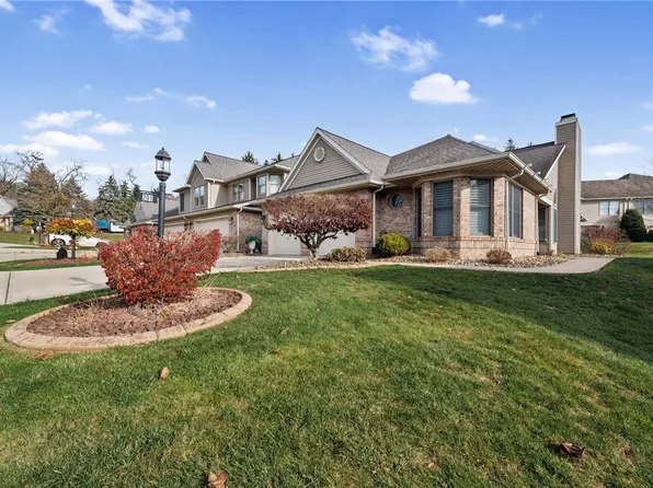 201 Hunt Club Dr, Greensburg, PA 15601