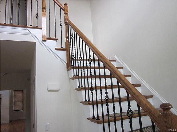 4th image of 9 Stainton Fareway