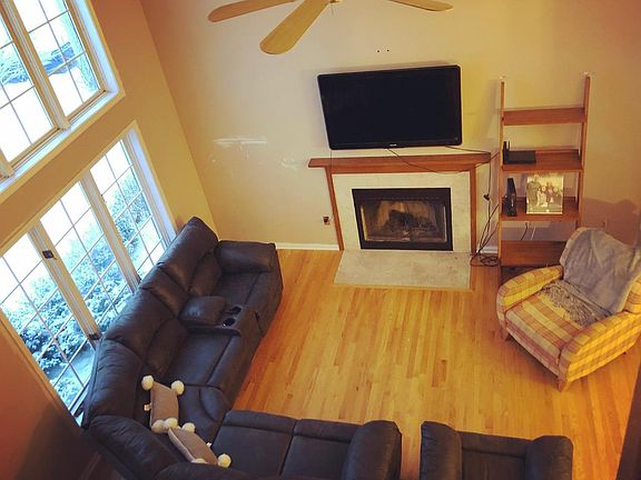 4th image of 1329 Maplewood Dr