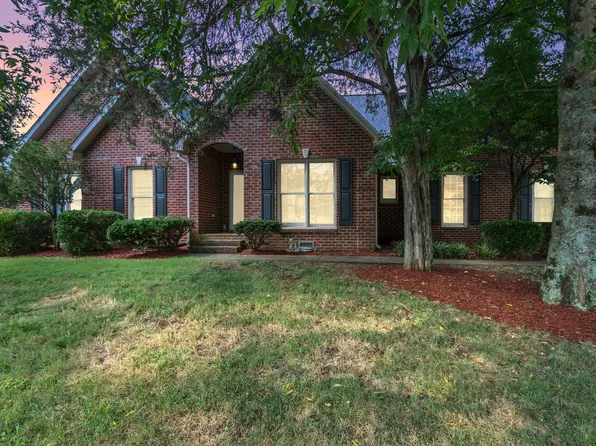 2206 Garrison Cv, Murfreesboro, TN 37130