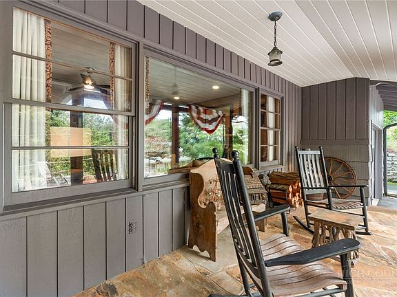 3rd image of 168 Mountain View Drive
