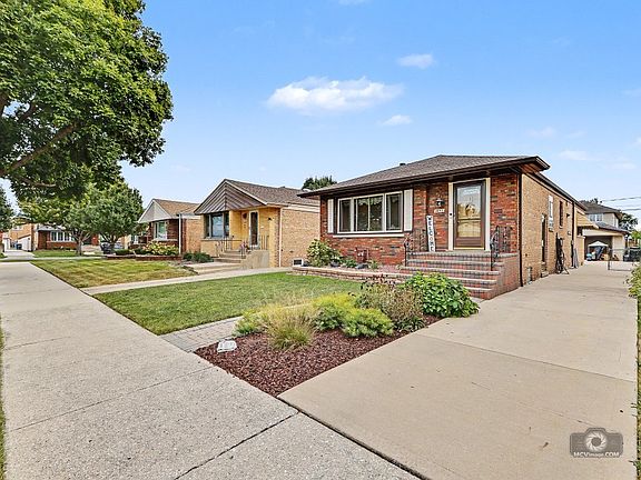 2nd image of 3843 W 107th Pl