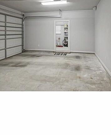 5th image of 20719 Benton Heights Ave