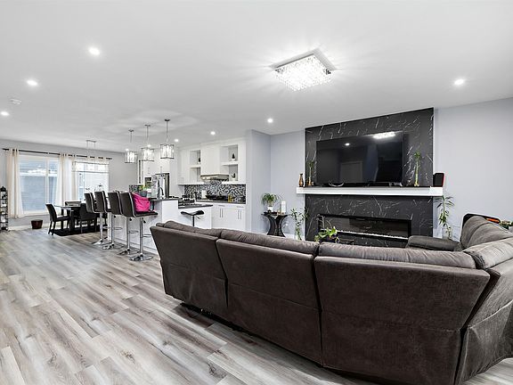 5th image of 4223 Veterans Way NW