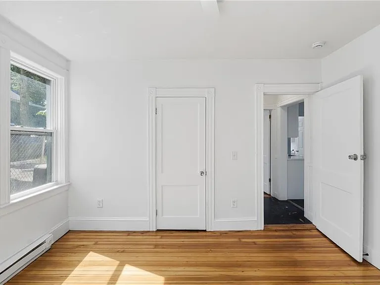 5 Peter St #1 — Photo 11