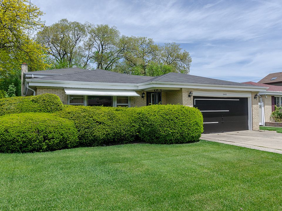 2452 Seminary Ave, Des Plaines, IL 60016 Zillow