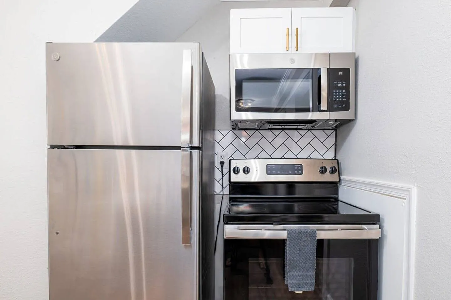 2 bed, 600 sqft, $2,800 — Photo 4