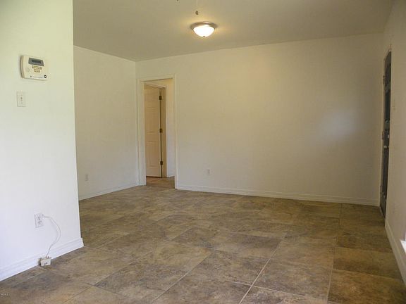 4th image of 2711 E Angela Cir
