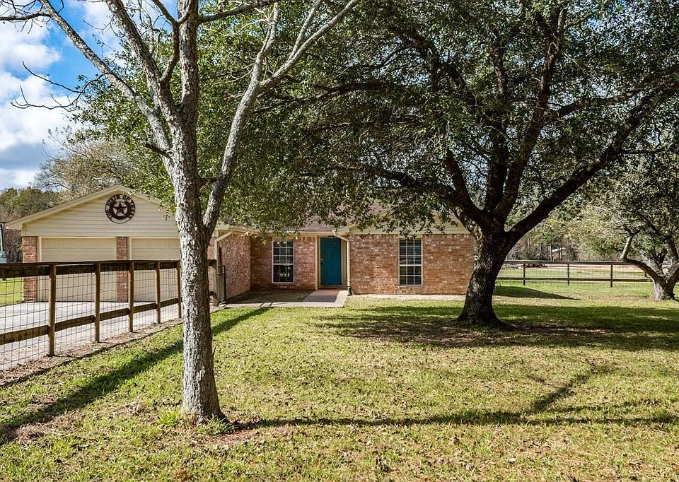 1st image of 20423 Plaza Cir
