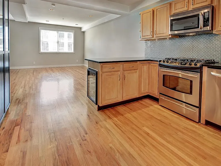 225 Clinton St #3 — Photo 6