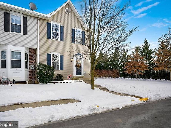 2nd image of 115 Amethyst Ct