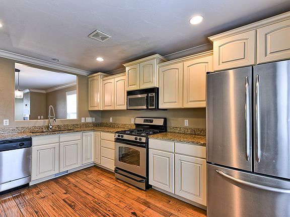 4th image of 5021 W Topcrest Dr