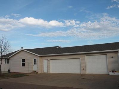 5200 Highland Rd NW, Mandan, ND, 58554