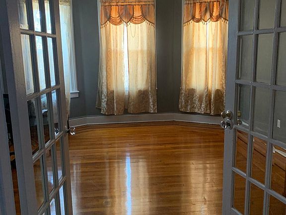 5th image of 10908 95th Ave Floor 2