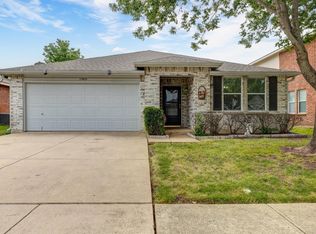 1960 Lariat Dr, Justin, TX 76247