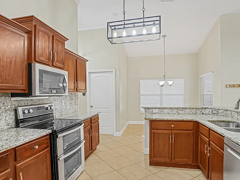 774 Princeton Dr — Photo 13