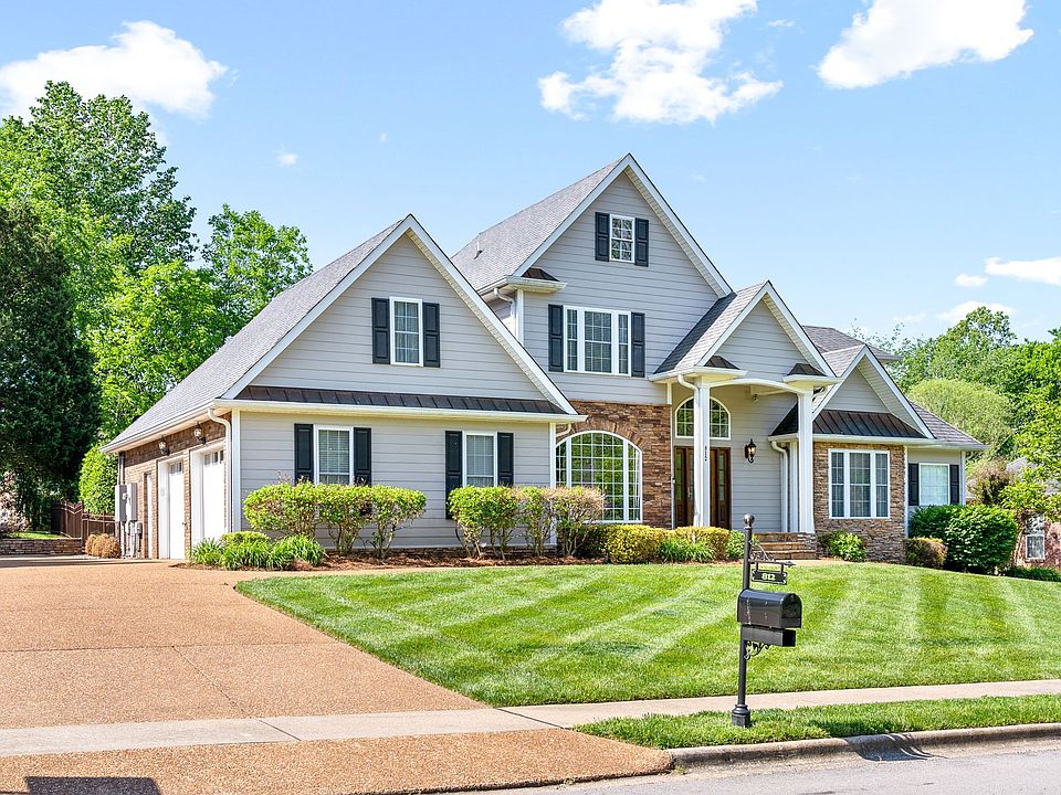1st image of 812 Salisbury Way