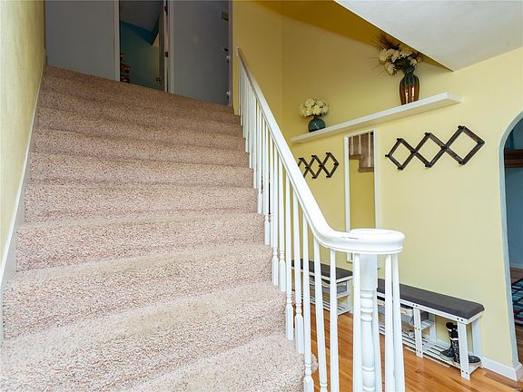 4th image of 5352 Camelot Estates Dr