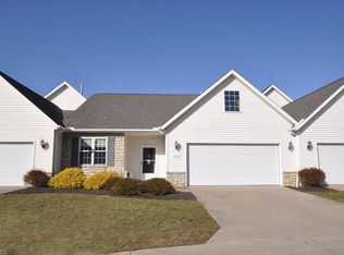 8835 Ashlyn Ct #17B, Olmsted Falls, OH 44138