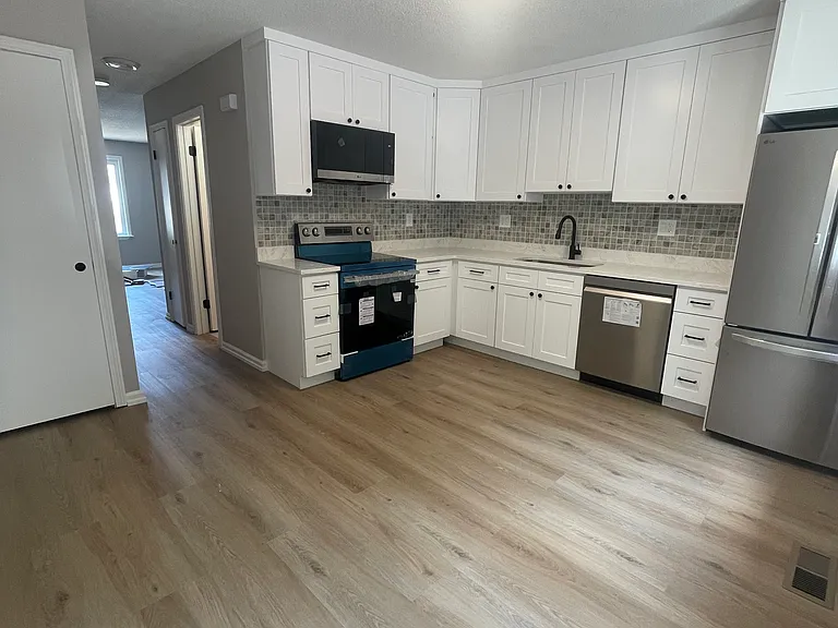 273 Derby Ave #503 — Photo 1