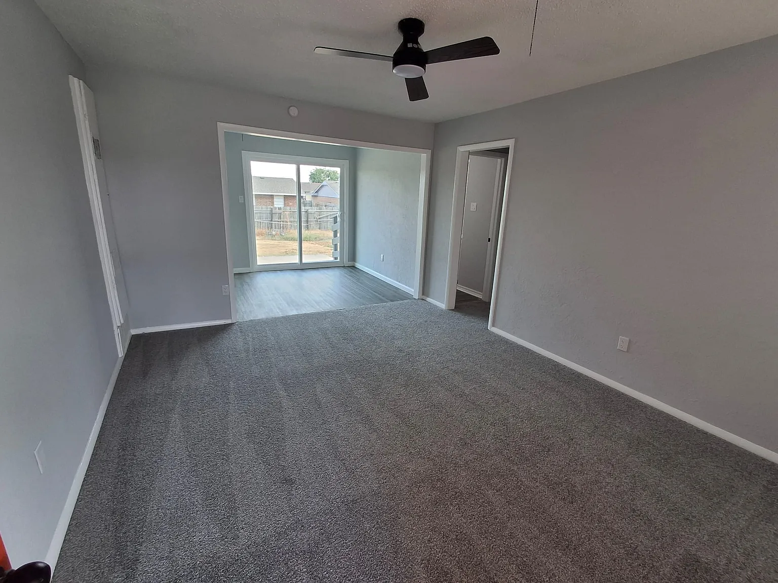 4 bed, 2.5 bath, 1400 sqft, $1,300 — Photo 4
