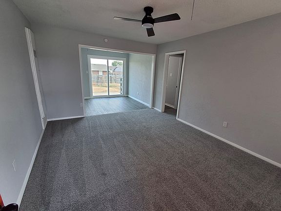 4th image of 4224 SW Summit Ave