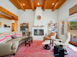 6 Encantado Cir, Santa Fe, NM 87508