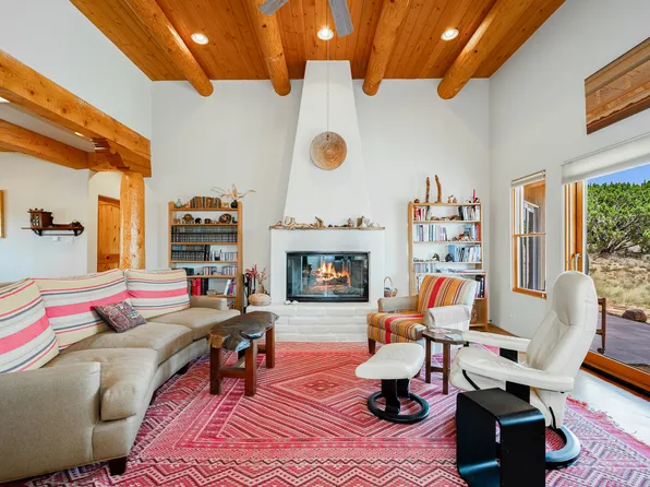 6 Encantado Cir, Santa Fe, NM 87508