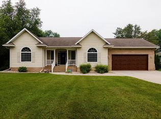 1941 Norway Pine Dr, Plover, WI 54467