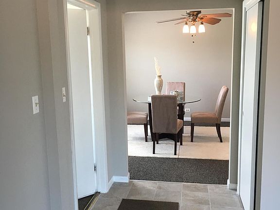 5th image of 4811 Main St #201
