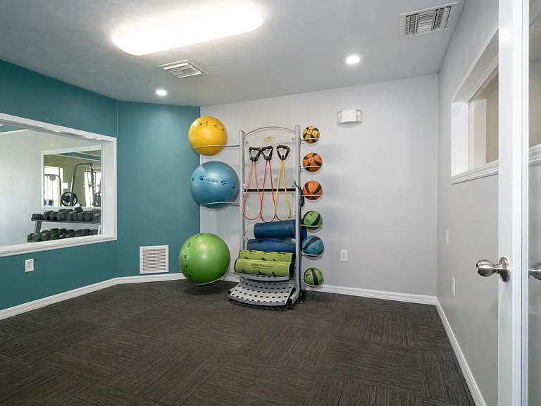 Stoneridge Apartments — Photo 18