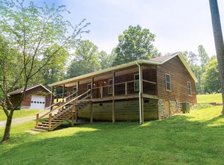 144 Mary Ln, Fayetteville, WV 25840