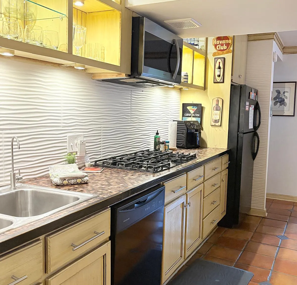 1 bed, 1100 sqft, $1,750 — Photo 3