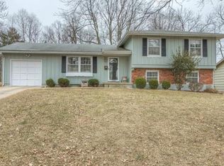 7109 Slater St, Prairie Village, KS 66204