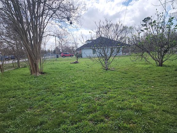 3rd image of 9021 Lomax St