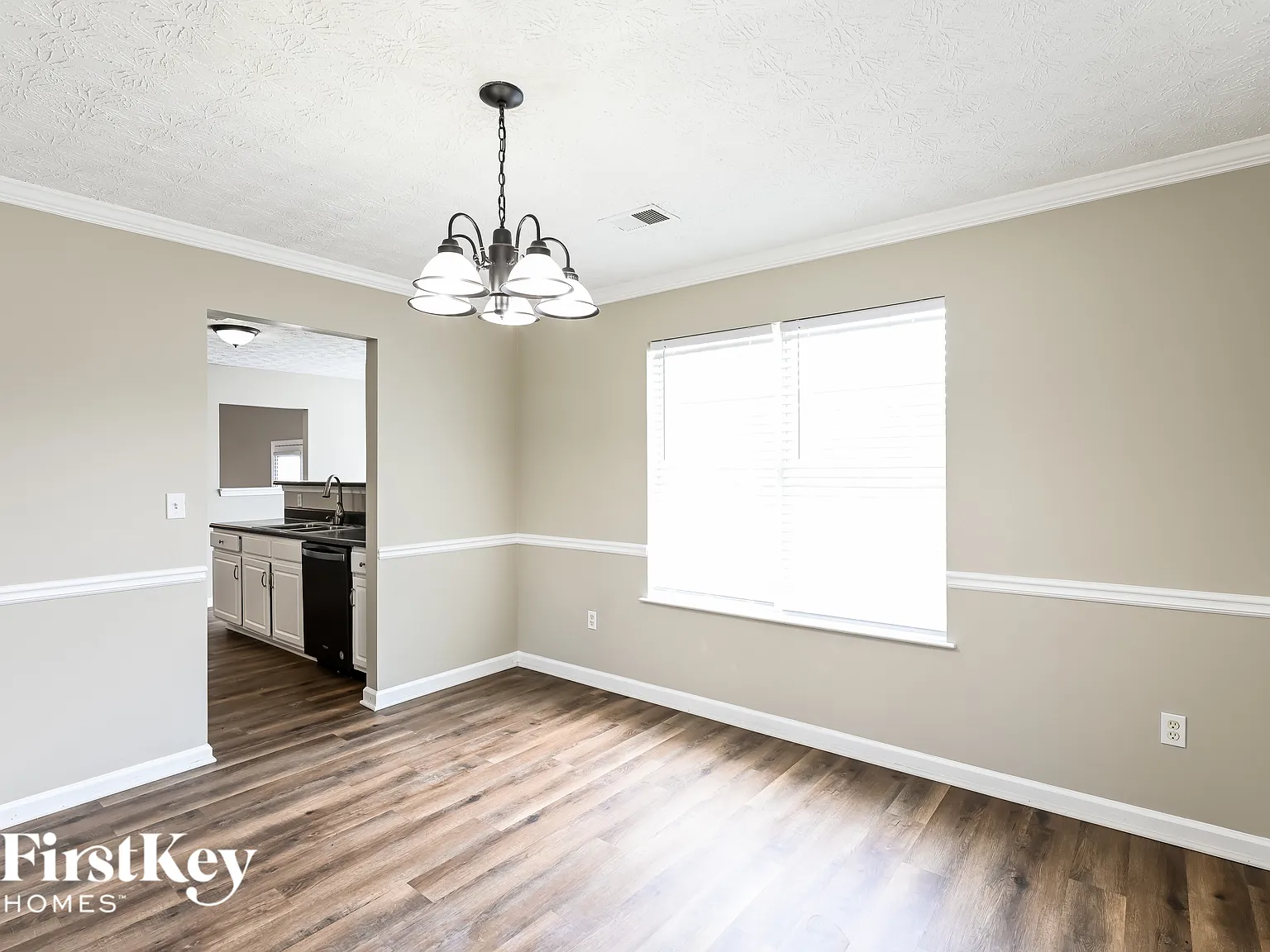 4 bed, 3.0 bath, 2514 sqft, $2,765 — Photo 3
