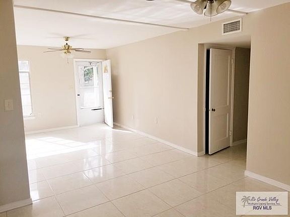 3rd image of 1626 Adkins Dr
