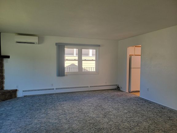 3rd image of 1304 Leslie Ave
