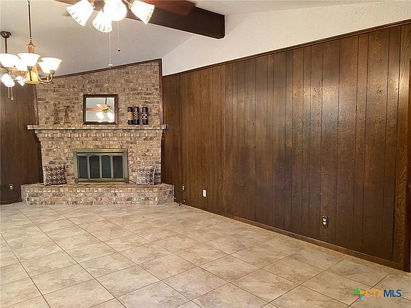 3rd image of 2104 Acron Dr
