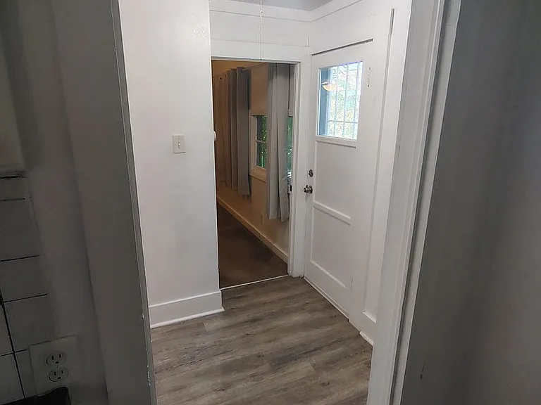 510 Holtby Rd — Photo 3