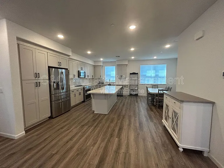 360 Pear Tree Ter #E — Photo 5