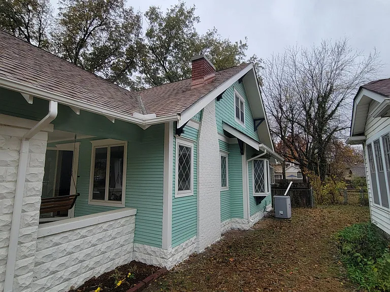 1047 N Coolidge Ave — Photo 5