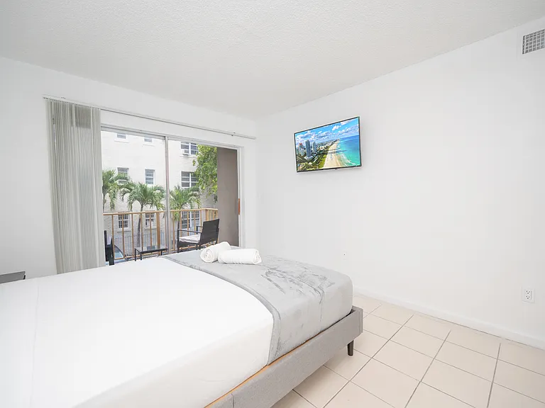 500 NE 26th St #3D-3D-5D — Photo 16