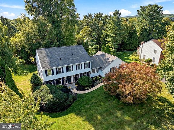 2nd image of 1462 Brandywine Ln