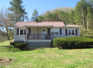 549 Fishtrap Rd, Manchester, KY 40962