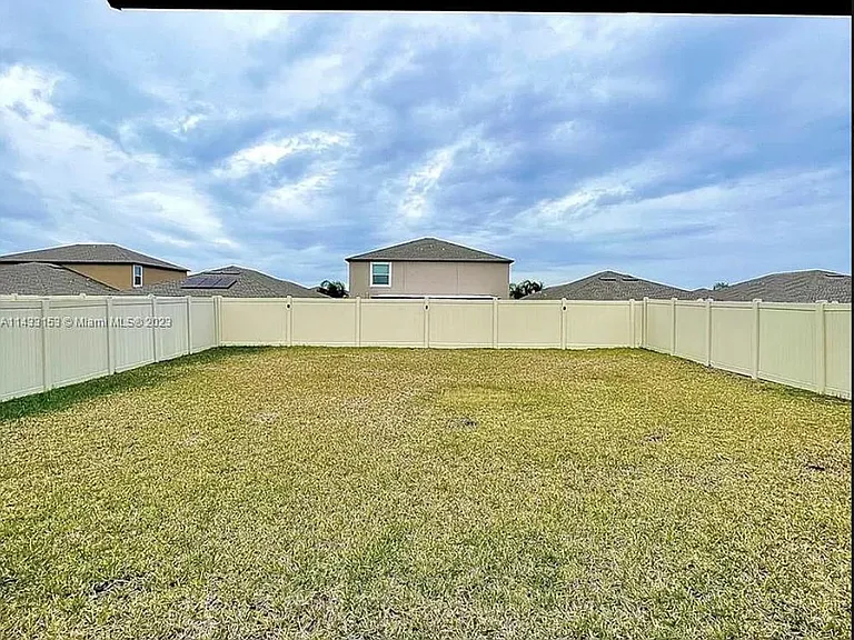 11207 Sage Canyon Dr — Photo 16